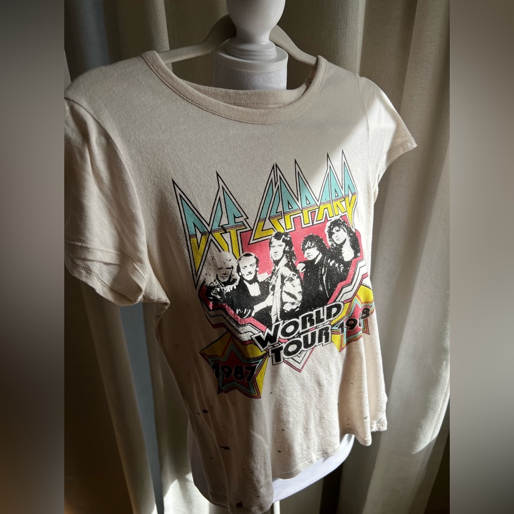 Chaser Vintage/style Def Leppard Band Graphic Tee